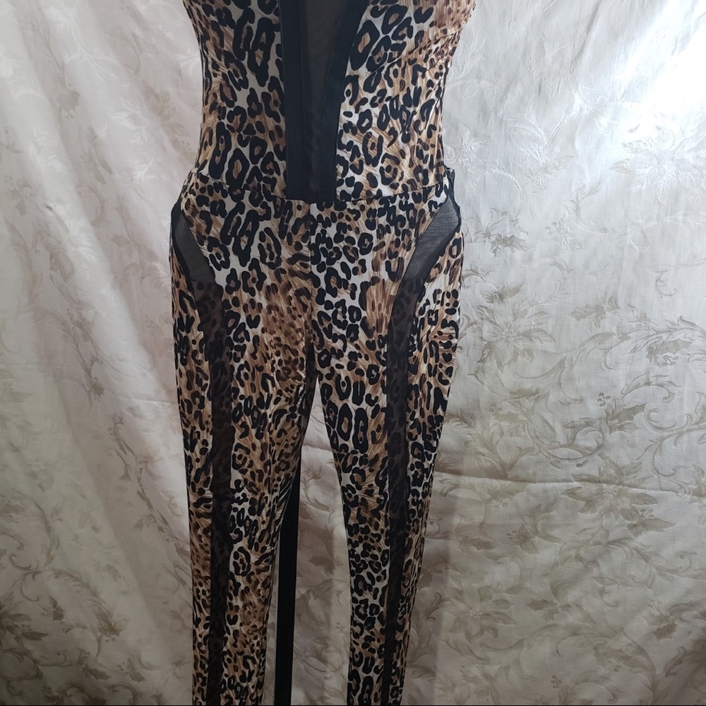 Codigo Leopard Jumpsuit - Picture 3 of 5